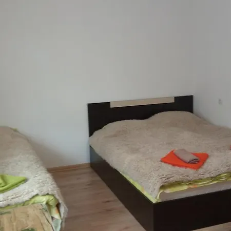 Izvora Pensión *